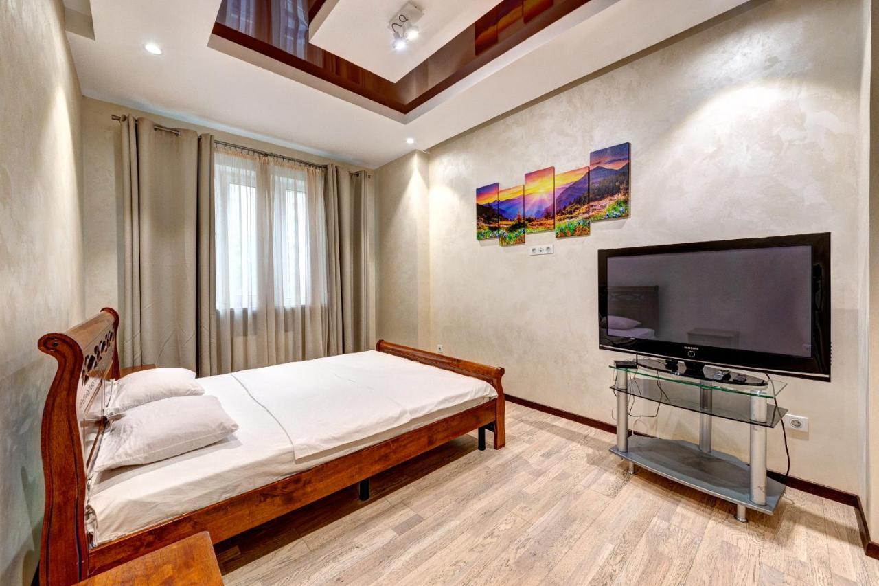 Apartments Near Kiev Botanical Garden Ym.Hryshka Exterior photo